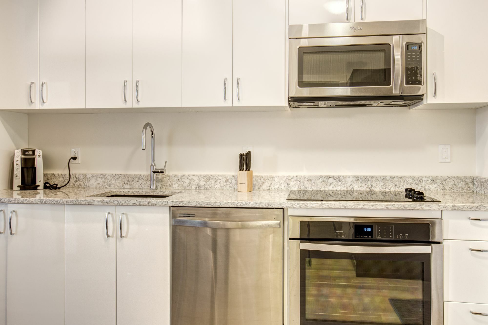 Suite Digs N3 YYC Exteriör bild
