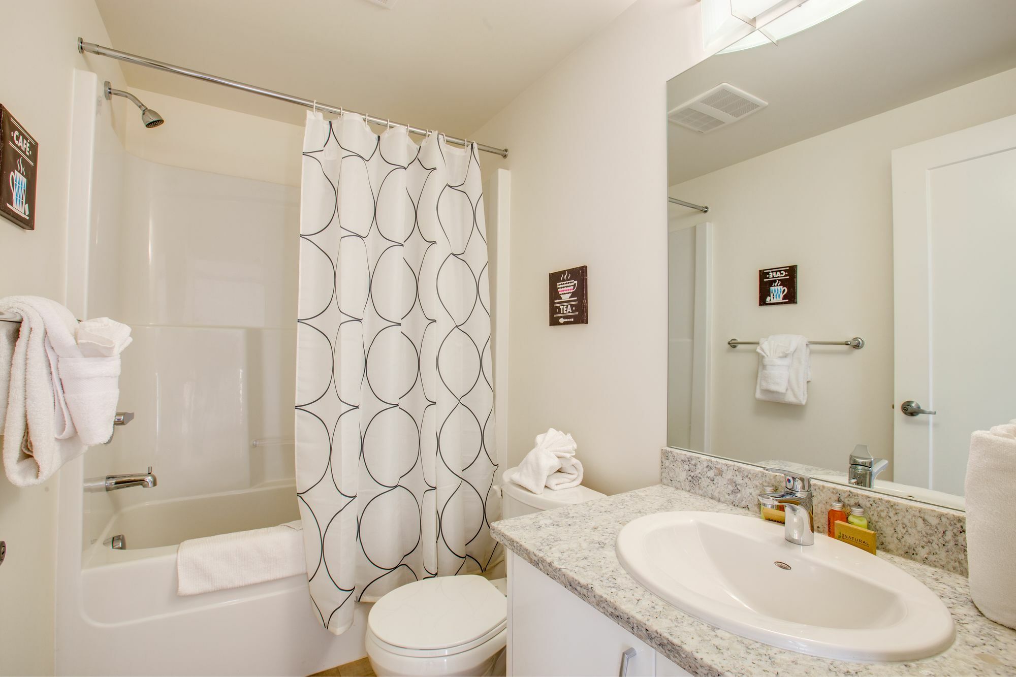 Suite Digs N3 YYC Exteriör bild